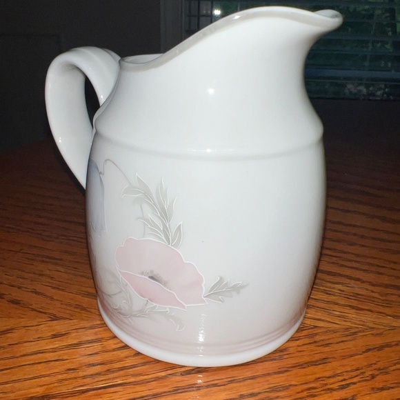 Vintage 1983 Royal Doulton Lambethware Creamer - Picture 3 of 10